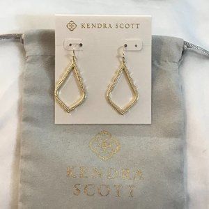 🆕Kendra Scott Gold Sophia Drop Earrings